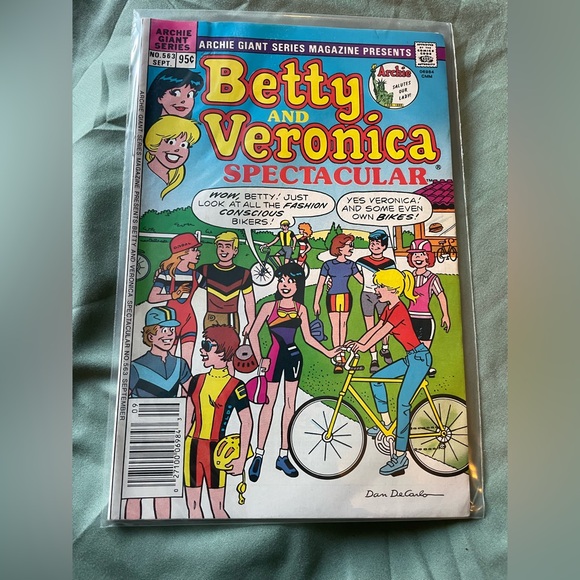 Archie Comics Other - 3/$25 | VINTAGE | Betty and Veronica No. 563